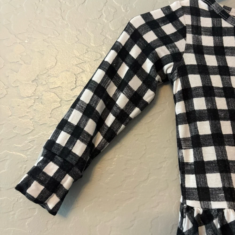 Gigi and Max Parker black and white checks long sleeve skirted bodysuit 12 month
